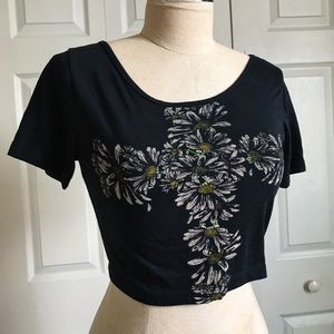 Black daisy crop top
